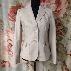 Classic fitted style Banana Republic blazer size 4